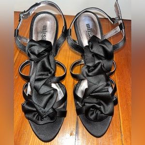 Size 7 Unlisted 4 inch black dress heels